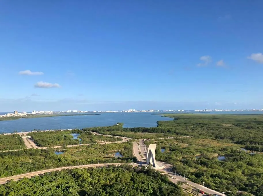 Beautiful 2B 2Br Ocean/Lagoon View Pool Gym Cancún 0*,  Mexiko